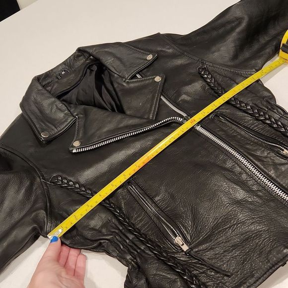 Gorgeous black leather motorcycle jacket size M with braided detail! - Picture 8 of 10